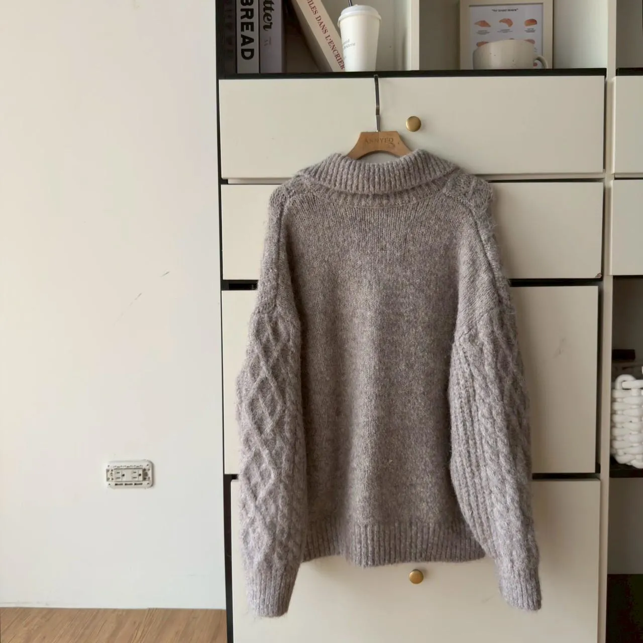 質感奶糯麻花拉鍊毛衣外套