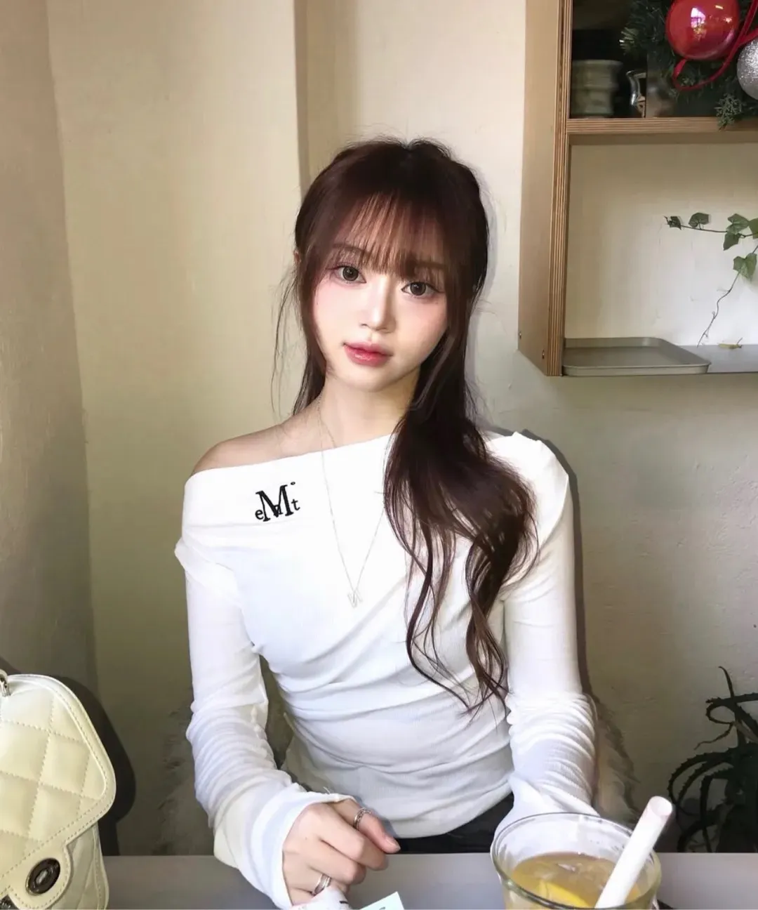 【預購】 MUCENT LIVRE OFF SHOULDER UNBALANCE LONG SLEEVE T  熱銷款側皺 一字領 斜領上衣