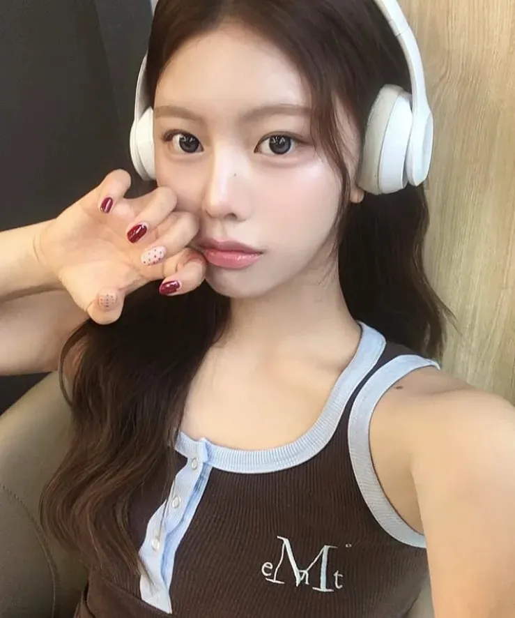 【預購】 MUCENT COLOR-POP BUTTON CROP SLEEVELESS 滾邊 配色 下圓弧 修身背心