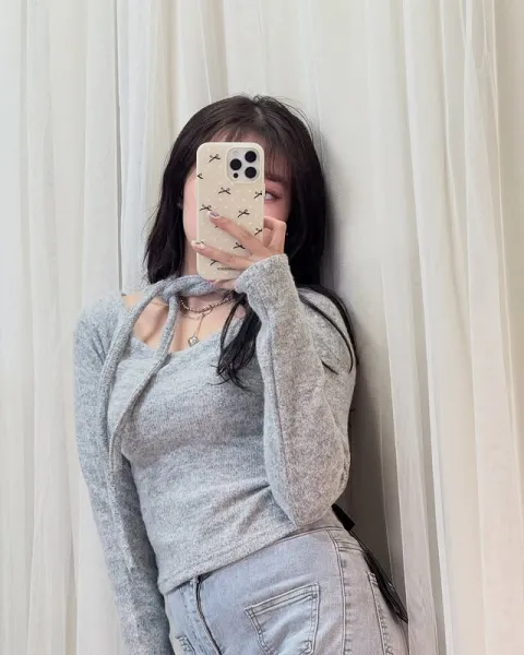 正韓露肩頸帶針織上衣