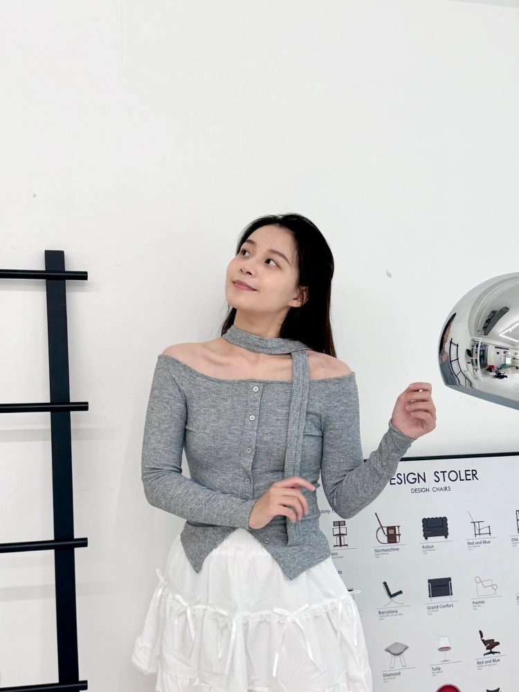 正韓平口附圍巾針織排扣套裝